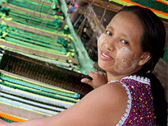 မႏွင္းယုေထြး